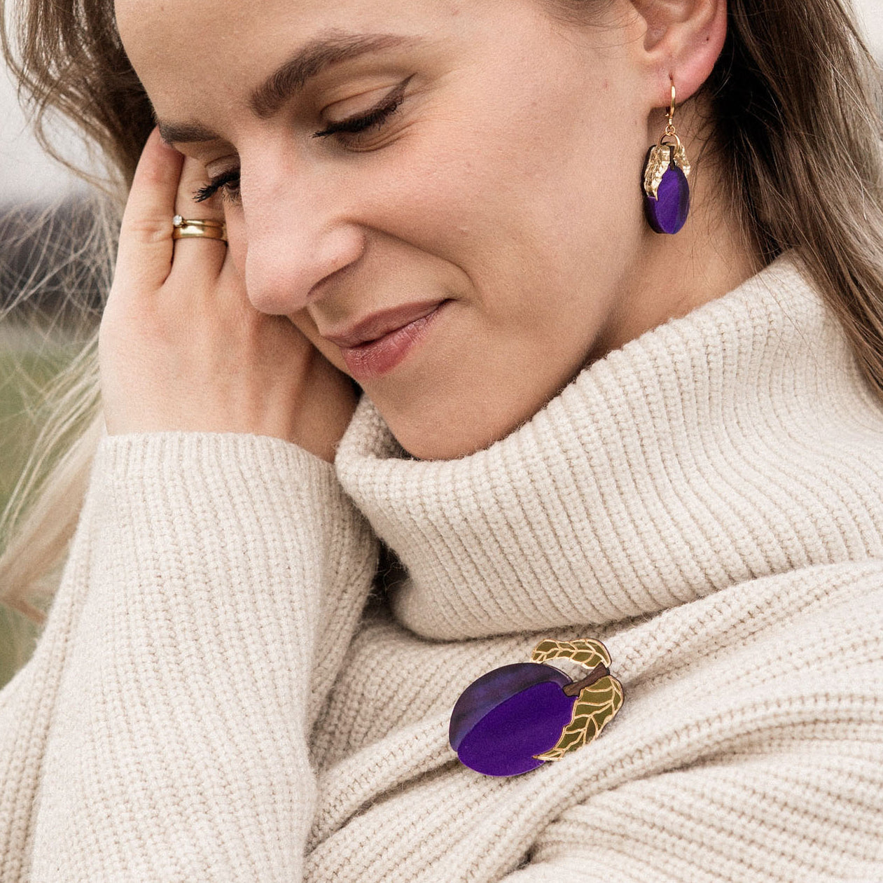 The Ultimate Brooch Styling Guide: From Classic to Modern