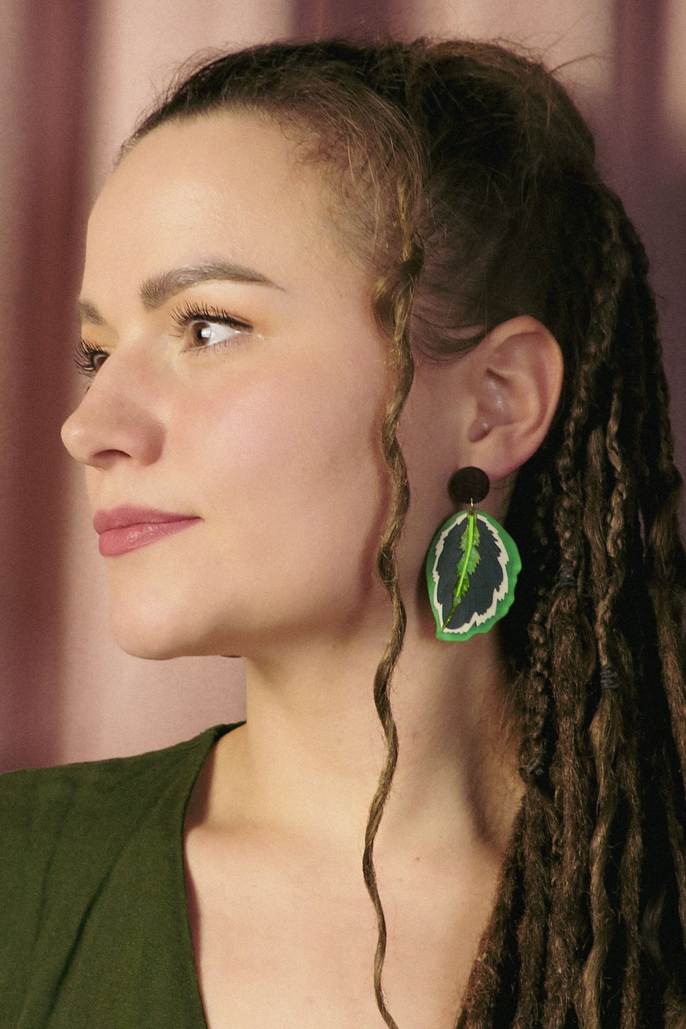 Calathea Medallion Earrings - Green - DORUZOVA